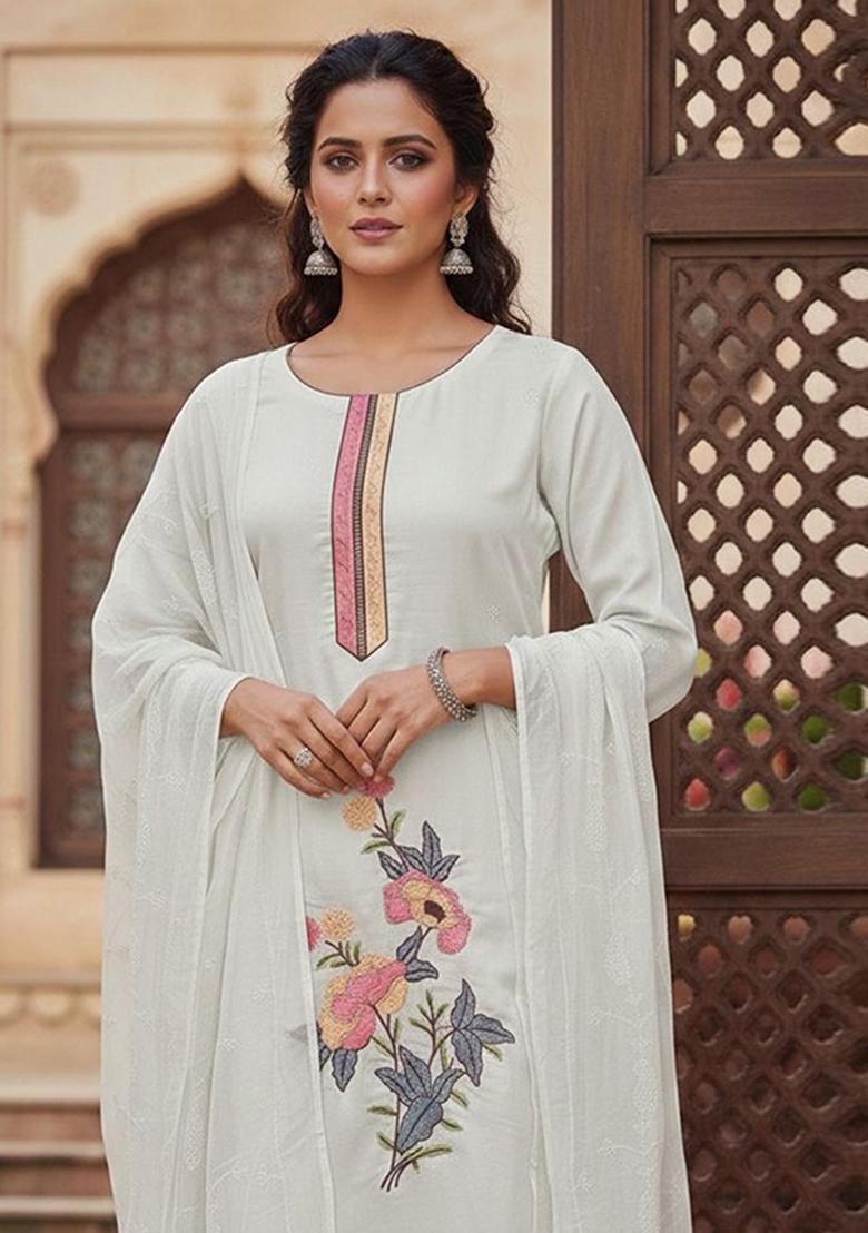Off White Embroidery Silk Kurta Set - Indya