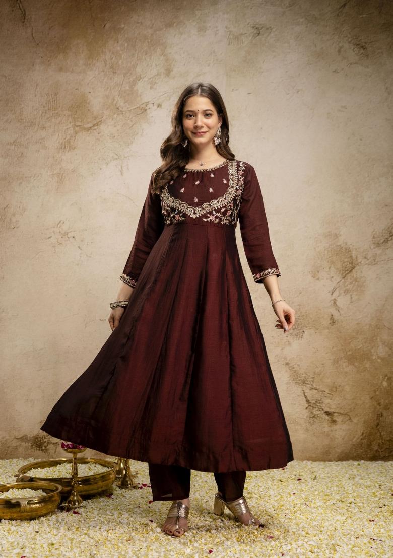 Pink Embroidery Tissue Kurta Set - Indya