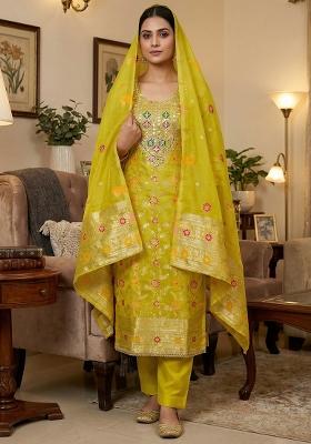 Light Green Embroidered Chanderi Kurta Set