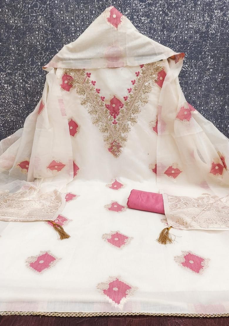 Off White Embroidered Chanderi Kurta Set - Indya