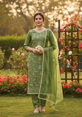Green Embroidered Cotton Kurta Set