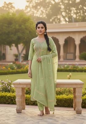 Green Embroidered Chanderi Kurta Set
