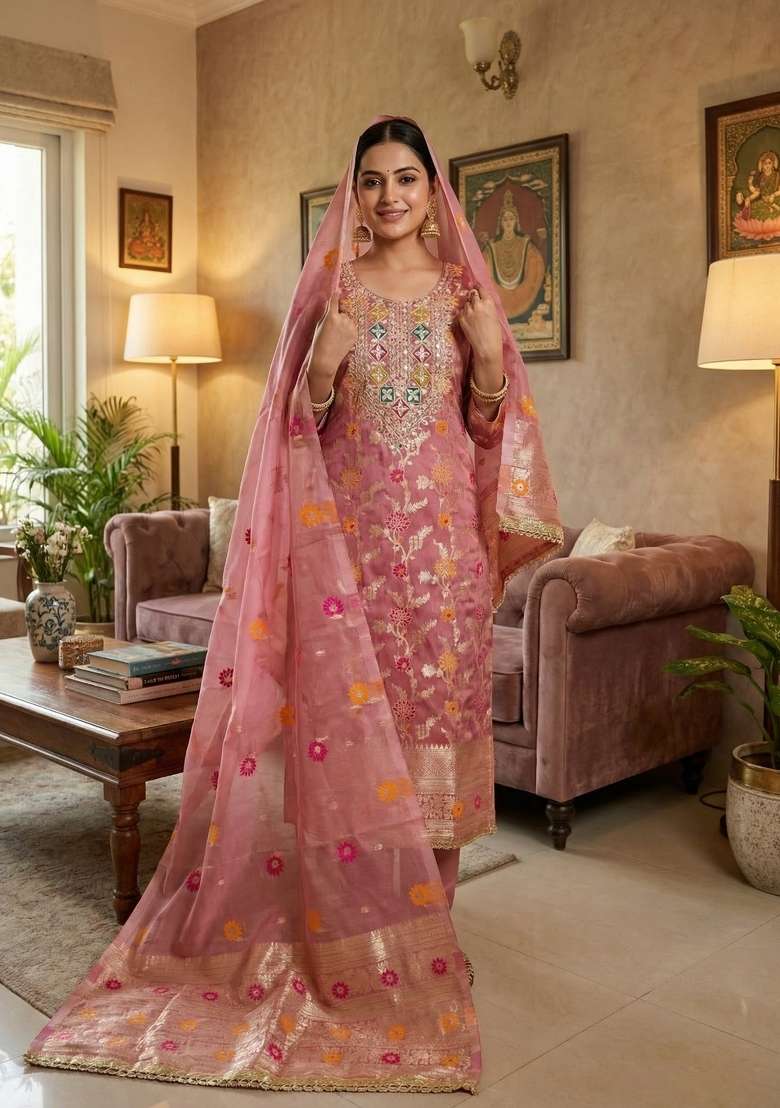 Pink Embroidered Chanderi&nbsp; Kurta Set - Indya