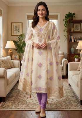 Off White Embroidered Chanderi&nbsp; Kurta Set