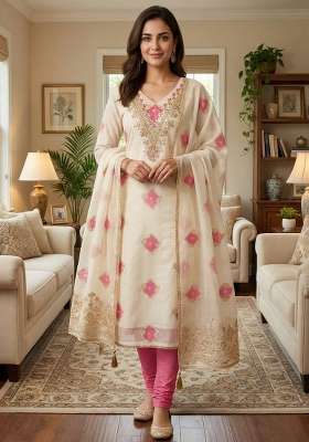 Off White Embroidered Chanderi&nbsp; Kurta Set
