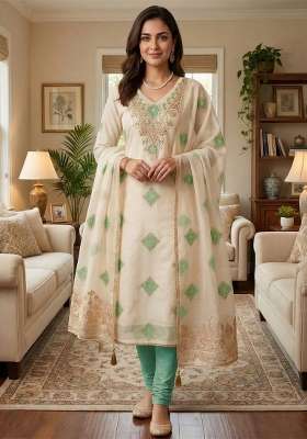 Off White Embroidered Chanderi&nbsp; Kurta Set