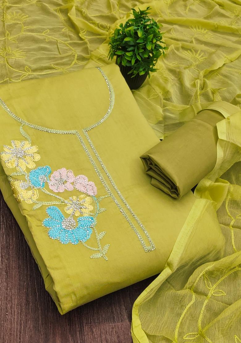 Green Embroidered Silk Kurta Set - Indya