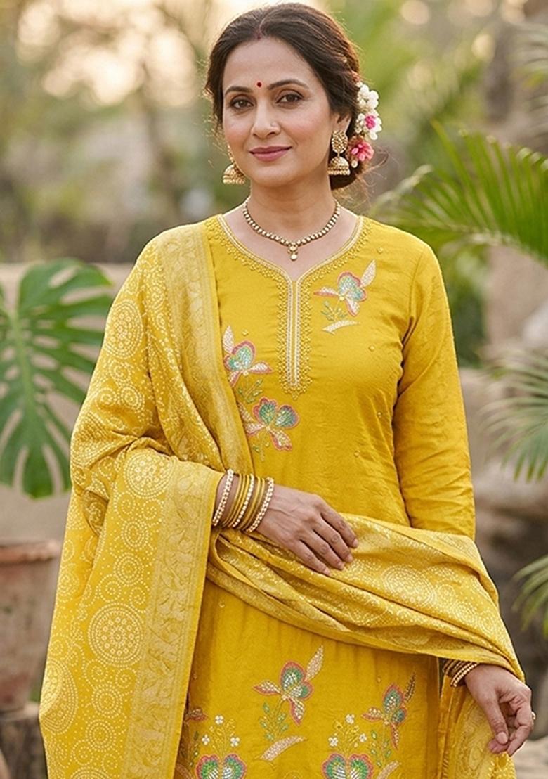 Light Green Embroidered Georgette Kurta Set - Indya