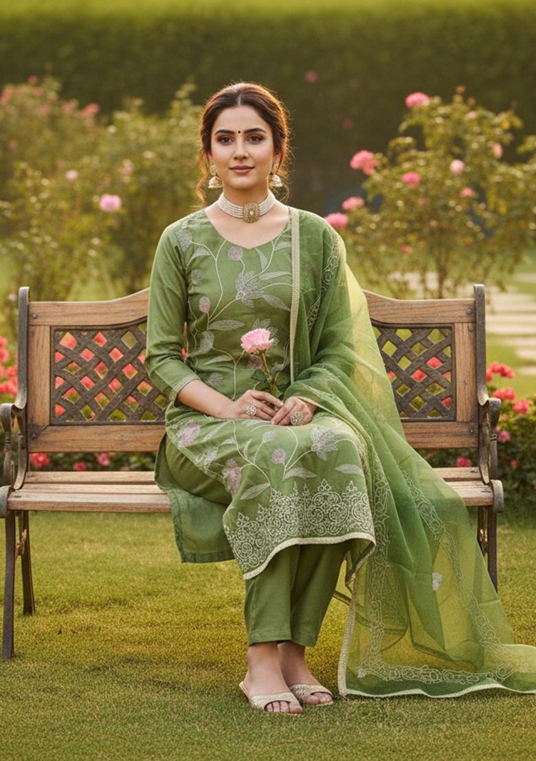 Green Embroidered Cotton Kurta Set - Indya