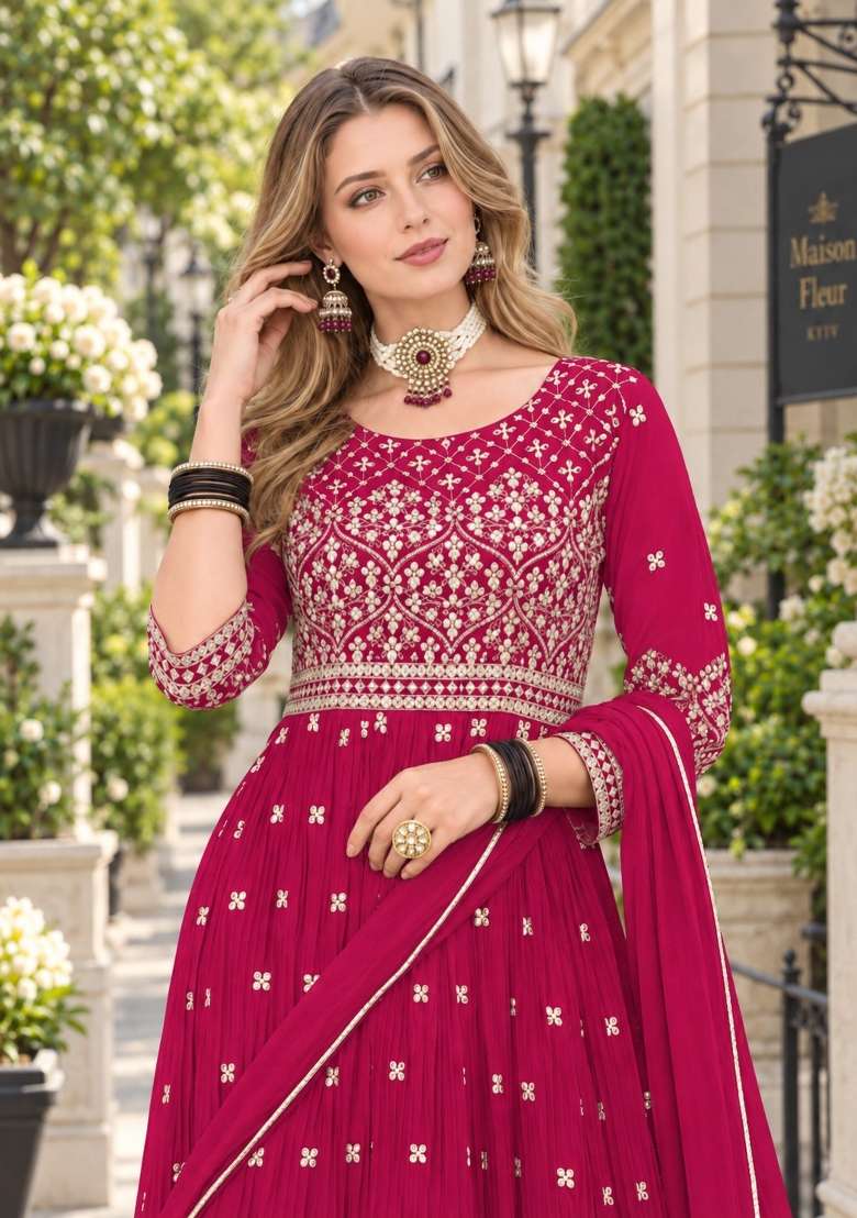 Red Embroidery Georgette Kurta Set - Indya