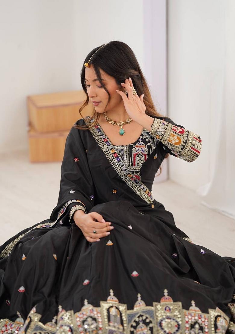 Black embroidered Viscose Lehenga Set With Dupatta