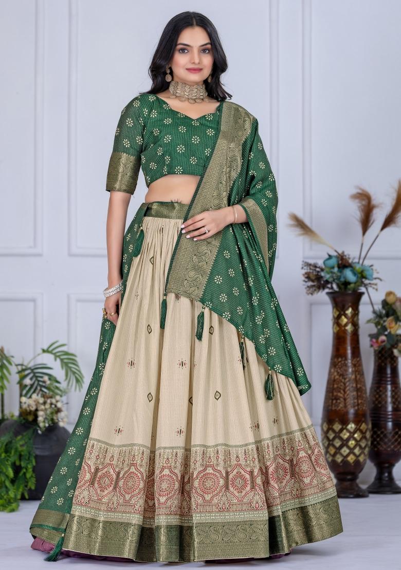 Green embroidered Poly Blend Lehenga Set With Dupatta