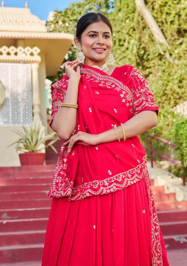 Red embroidered Georgette Lehenga Set With Dupatta