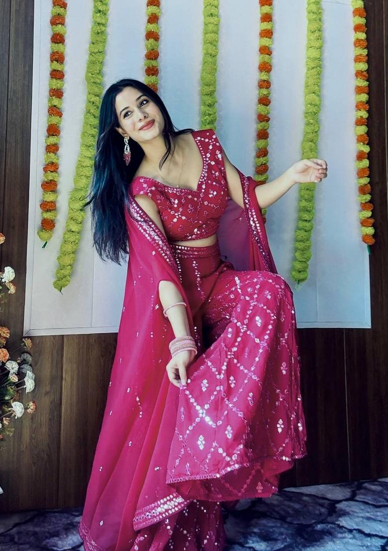 Pink embroidered Georgette Lehenga Set With Dupatta