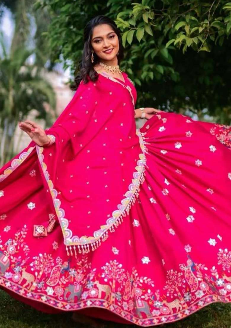 Cream Chinon With Dupatta Lehenga Set with Embroidered for Diwali | Wedding & Festive Wear - Indya