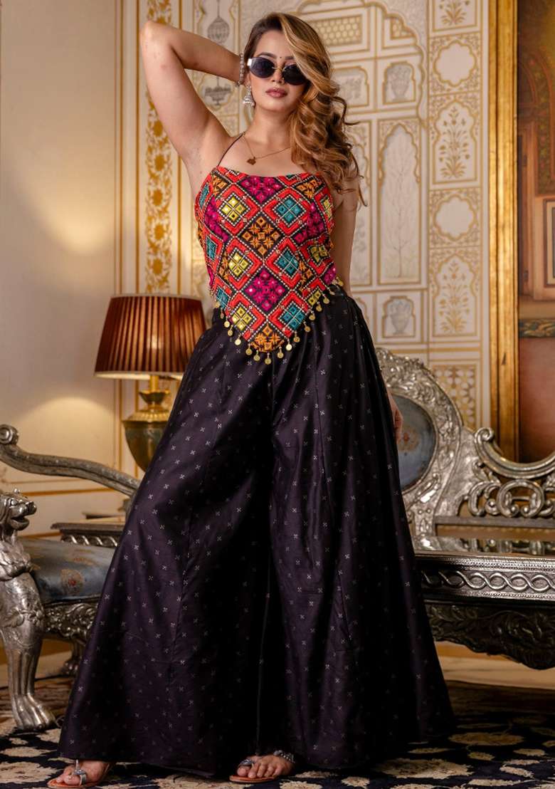 Black Embroiderd Silk Blend Chaniya Choli Set For Navratri And Garba for Diwali and Festive Wear - Indya