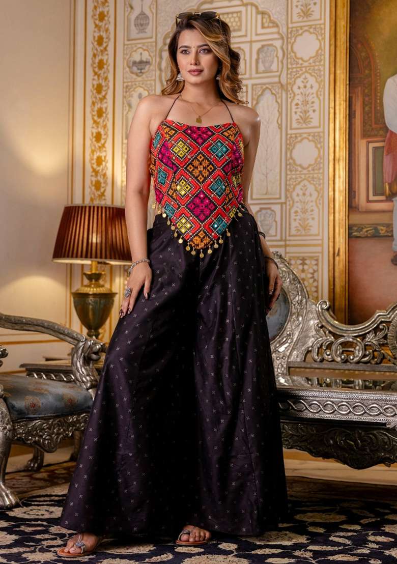 Black Embroiderd Silk Blend Chaniya Choli Set For Navratri And Garba for Diwali and Festive Wear - Indya