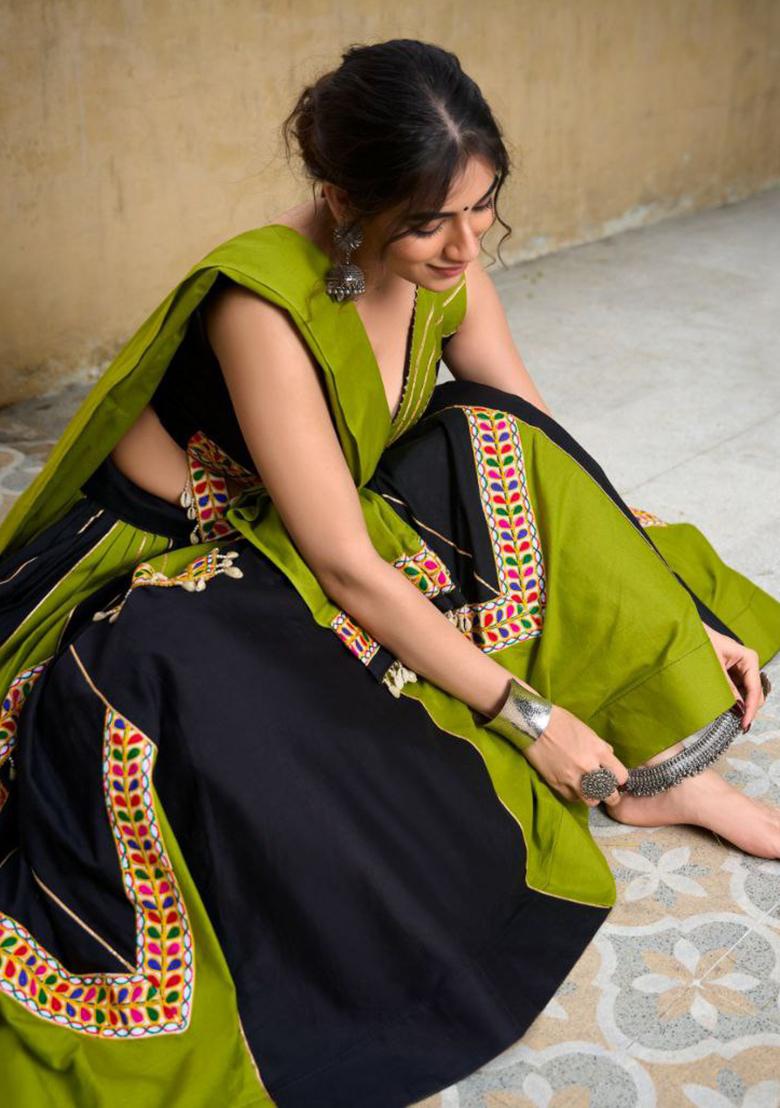 Green Embroidered Blended Lehenga Set With Dupatta - Indya