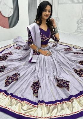 Purple Embroidered Blended Lehenga Set With Dupatta