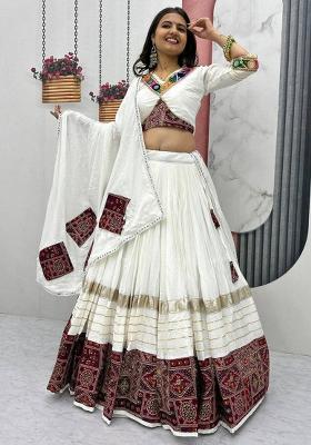 White Embroidered Blended Lehenga Set With Dupatta