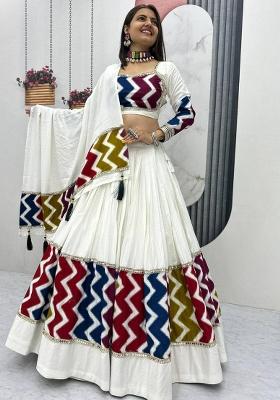 White Embroidered Blended Lehenga Set With Dupatta
