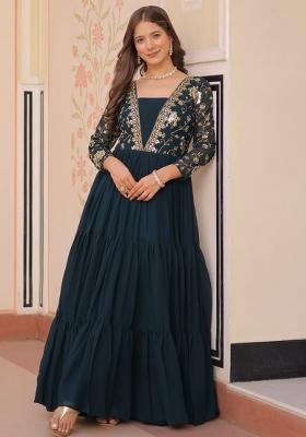 Rama Embroidered Faux Blooming Gwon Set