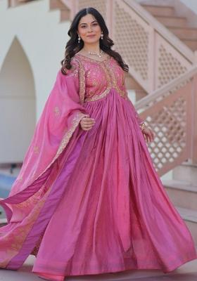 Pink Embroidered Gold Crush Gwon Set