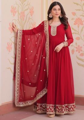 Maroon Embroidered Faux Blooming Gwon Set