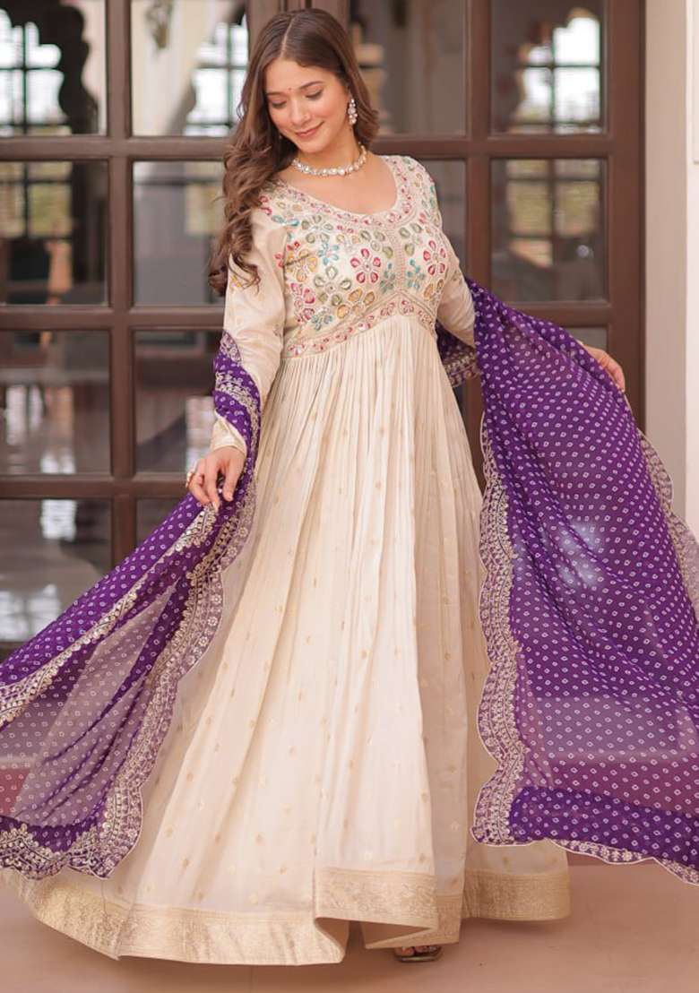Wine Embroidered Cosmos Weaving Jequard Gwon Set - Indya