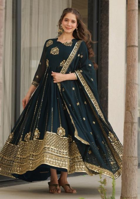 Rama Embroidered Faux Blooming Gwon Set