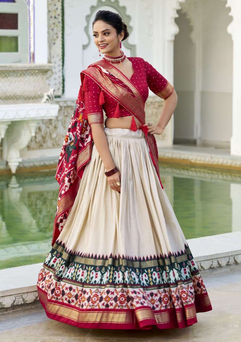 Off White Printed Silk Blend Chaniya Choli Set For Navratri And Garba - Indya