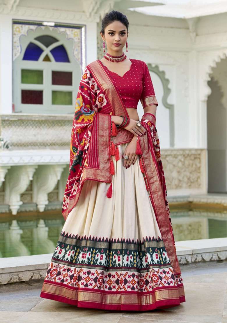 Off White Printed Silk Blend Chaniya Choli Set For Navratri And Garba - Indya