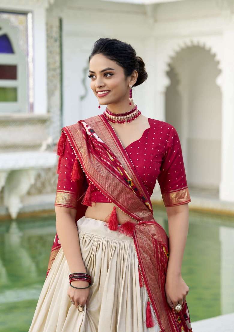 Off White Printed Silk Blend Chaniya Choli Set For Navratri And Garba - Indya