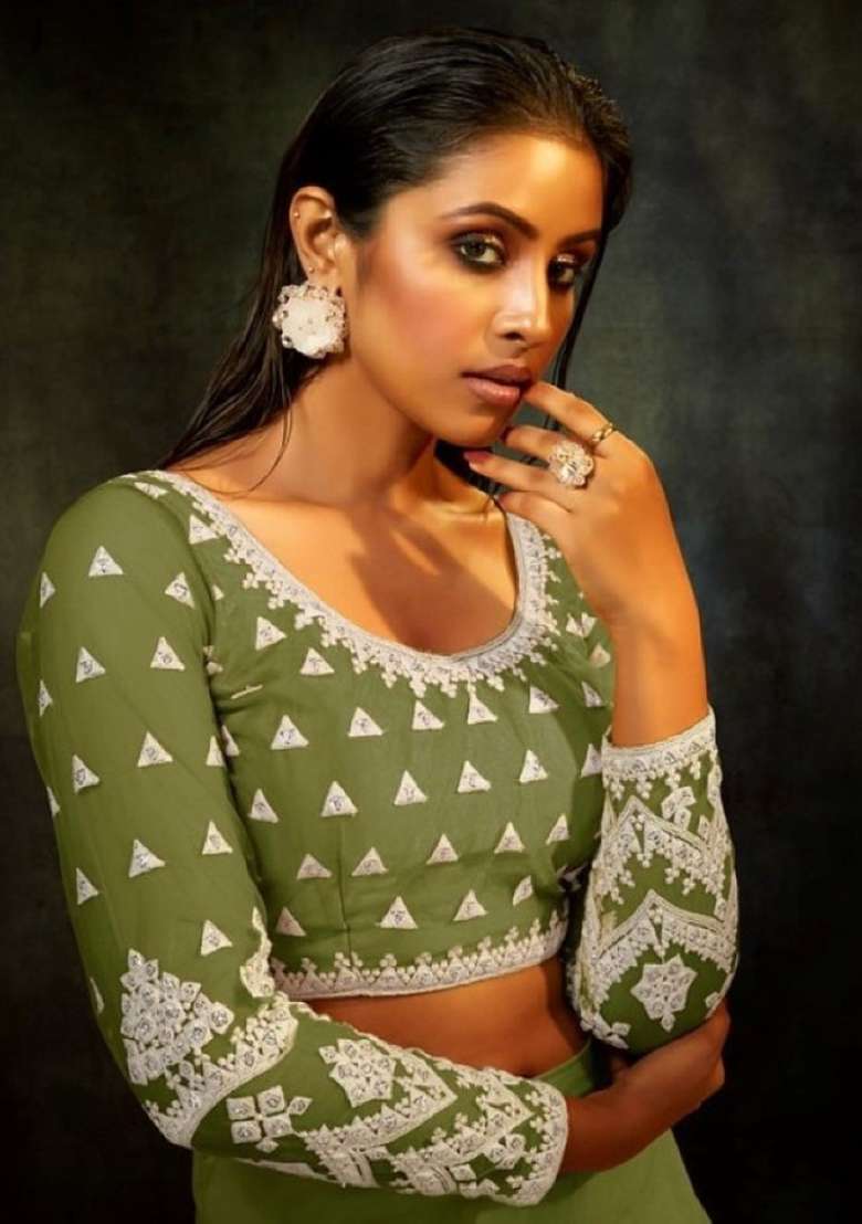 Green Sequence And Thread Work Net Lehenga Set for Diwali and Festive Wear - Indya