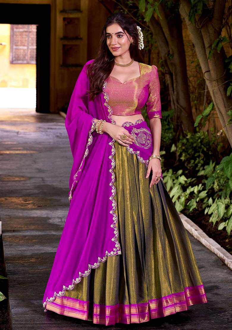 Green Embroidery Silk Blend Chaniya Choli Set For Navratri And Garba for Diwali | Wedding & Festive Wear - Indya