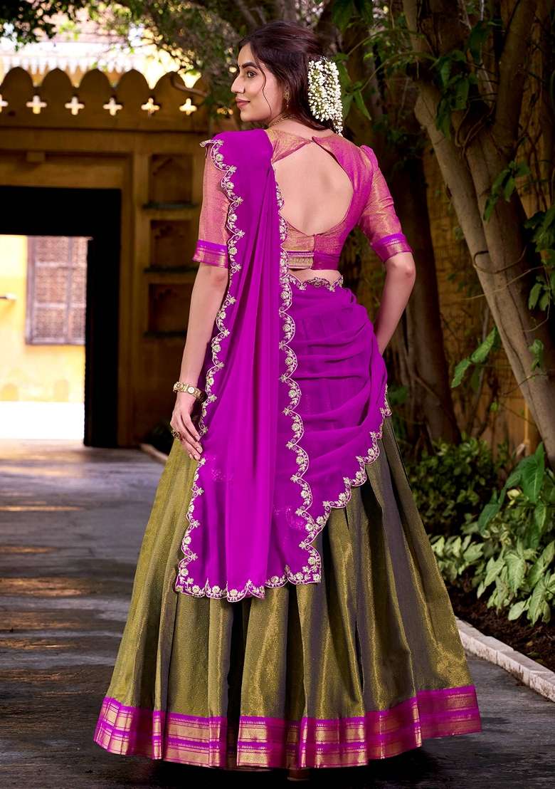 Green Embroidery Silk Blend Chaniya Choli Set For Navratri And Garba for Diwali | Wedding & Festive Wear - Indya