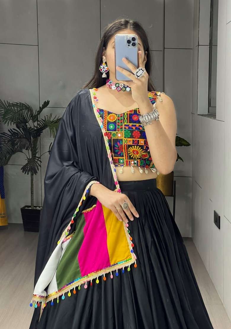 Black Gamthi Work Cotton Chaniya Choli Set For Navratri And Garba - Indya
