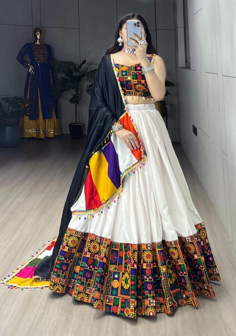 White Gamthi Work Cotton Lehenga Set - Indya