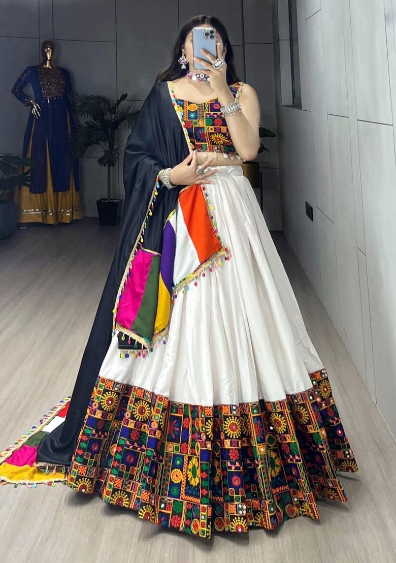 White Gamthi Work Cotton Lehenga Set - Indya