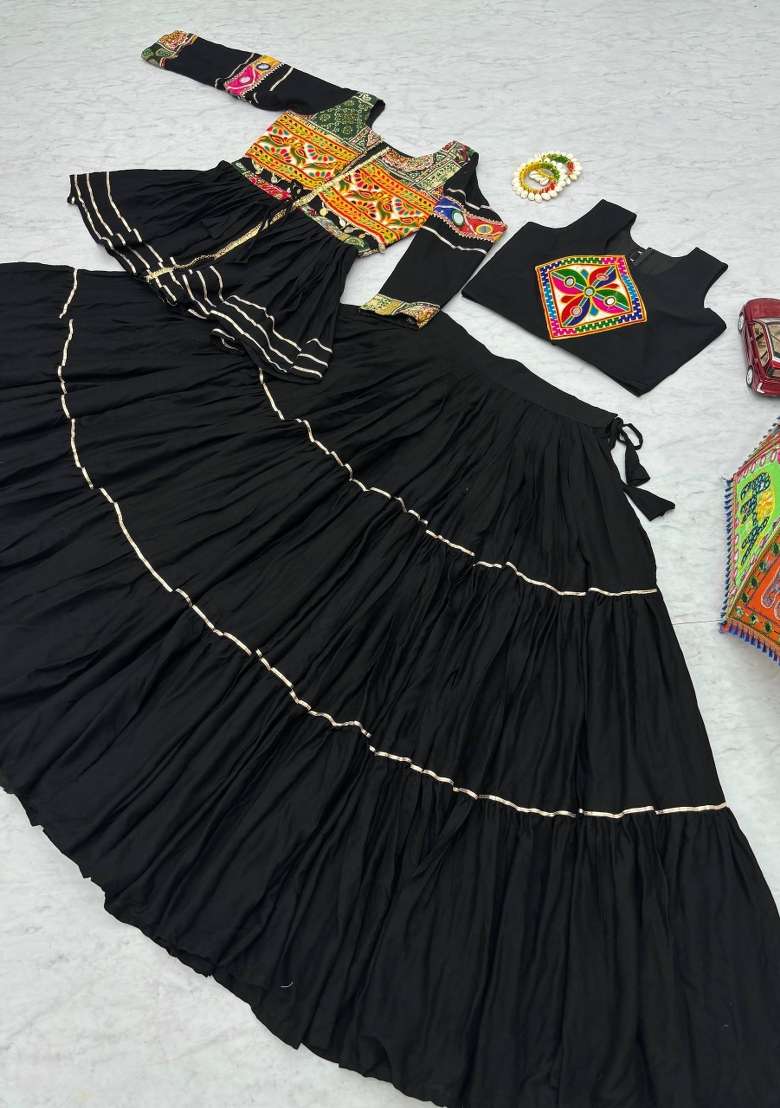 Black Gamthi Work Cotton Chaniya Choli Set For Navratri And Garba - Indya