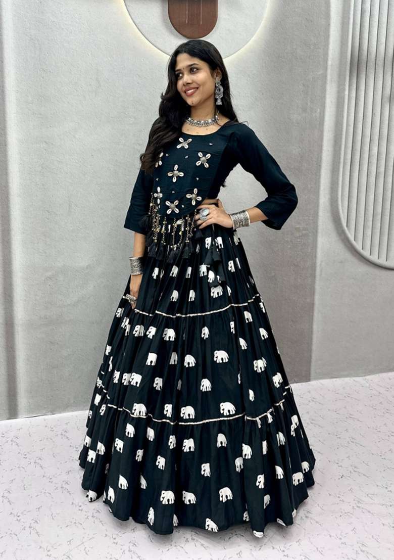 Black Handcrafted Cotton Chaniya Choli Set For Navratri And Garba for Diwali | Wedding & Festive Wear - Indya