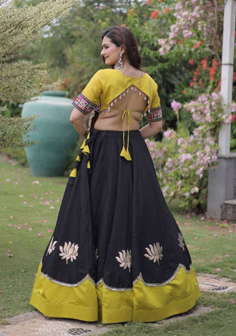 Black Embroidered Roman Chaniya Choli Set For Navratri And Garba - Indya