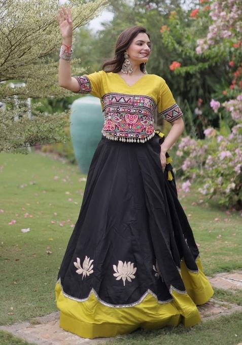 Black Embroidered Roman Chaniya Choli Set For Navratri And Garba