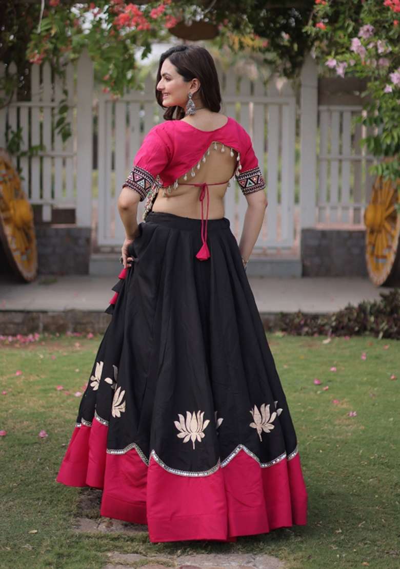 Black Embroidered Roman Chaniya Choli Set For Navratri And Garba - Indya
