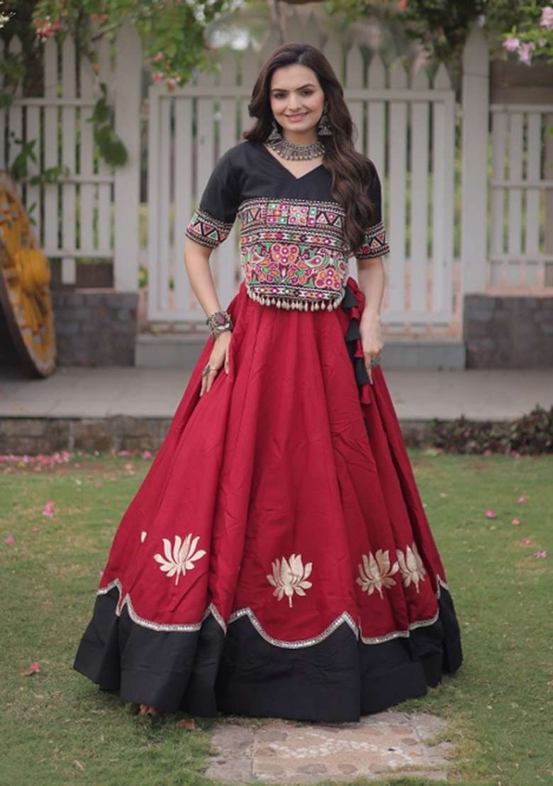 Maroon Embroidered Roman Chaniya Choli Set For Navratri And Garba - Indya