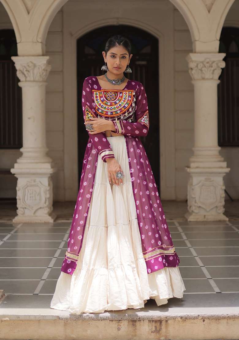 White Kutch Work Cotton Chaniya Choli Set For Navratri And Garba - Indya