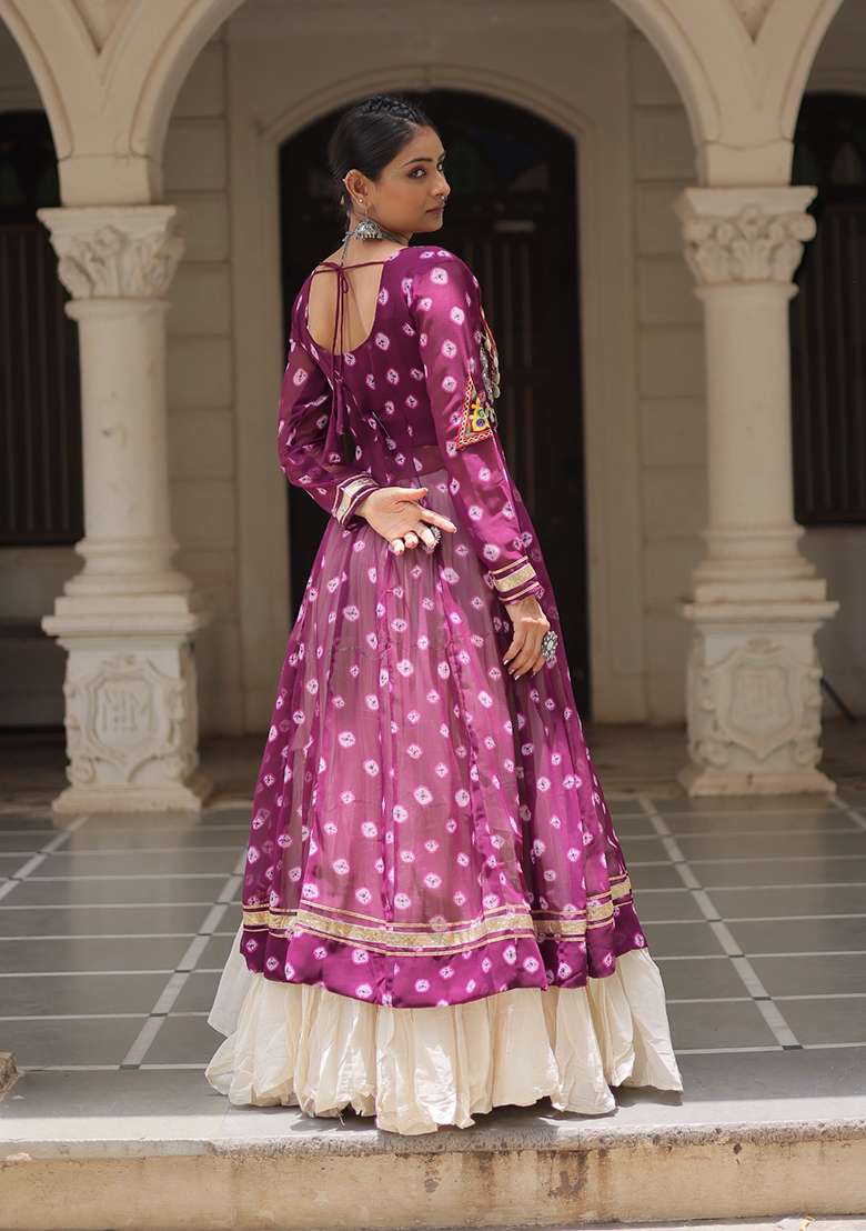 White Kutch Work Cotton Chaniya Choli Set For Navratri And Garba - Indya