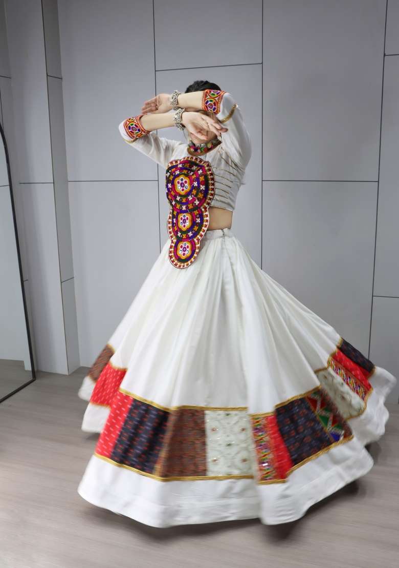 White Kutch Work Rayon Chaniya Choli Set For Navratri And Garba for Diwali | Wedding & Festive Wear - Indya