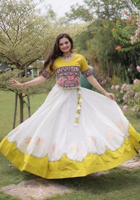 White Mirror Work Silk Chaniya Choli Set For Navratri And Garba