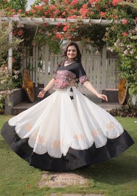 White Mirror Work Silk Chaniya Choli Set For Navratri And Garba